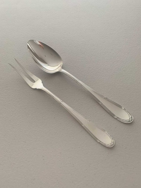 Par-cubiertos-de-servir-plateria-elegante