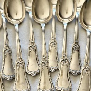 Cubierteria-alemana-BMF-plata-ornamentos-muy-elegante