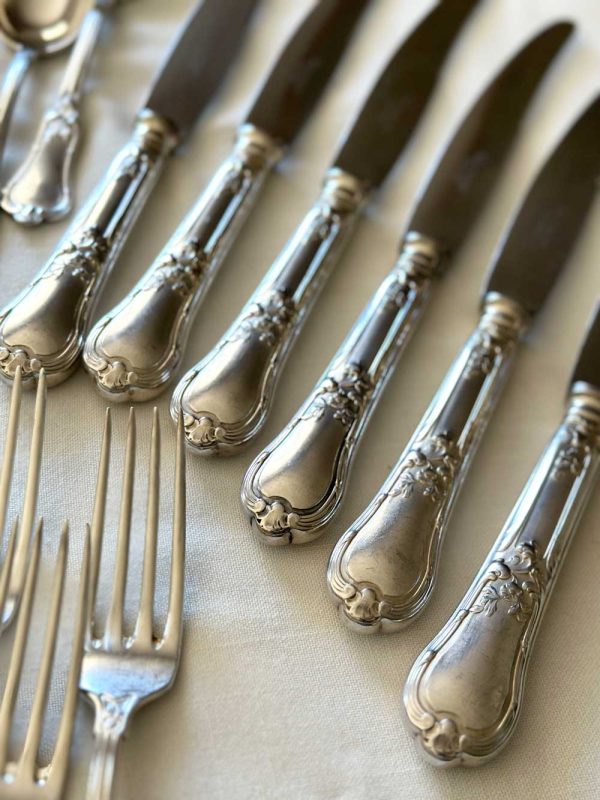 Cubierteria-alemana-BMF-plata-ornamentos-muy-elegante