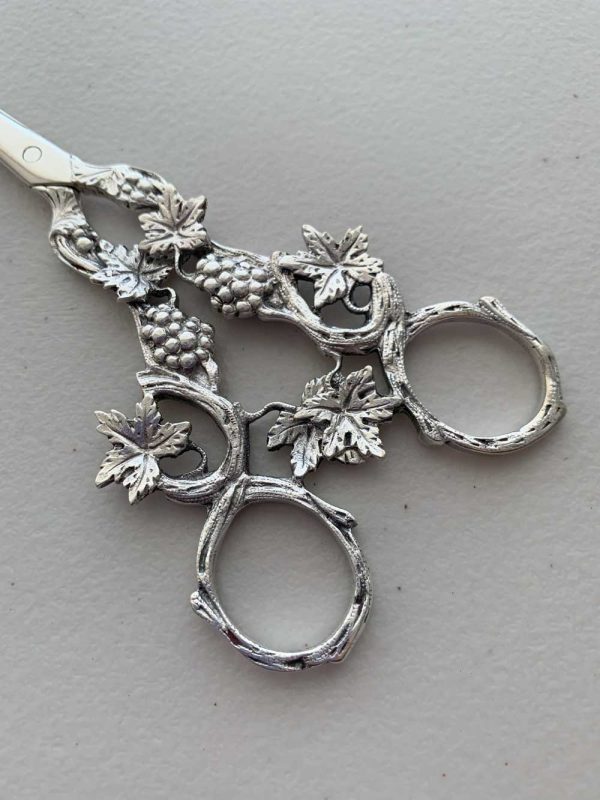 Tijeras-para-uvas-diseno-ornamental-decorativas