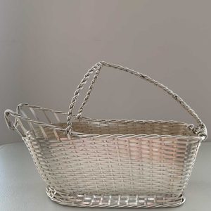 C0246-F1-Canasta-Christofle-trenzada-con-elegante-bano-de-plata