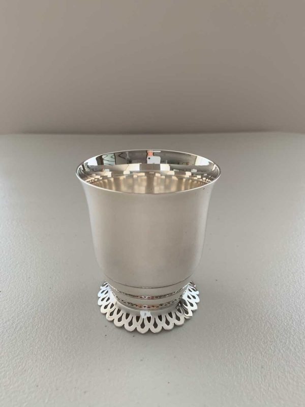 Florero-mini-decoracion-recubierto-en-plata-elegante