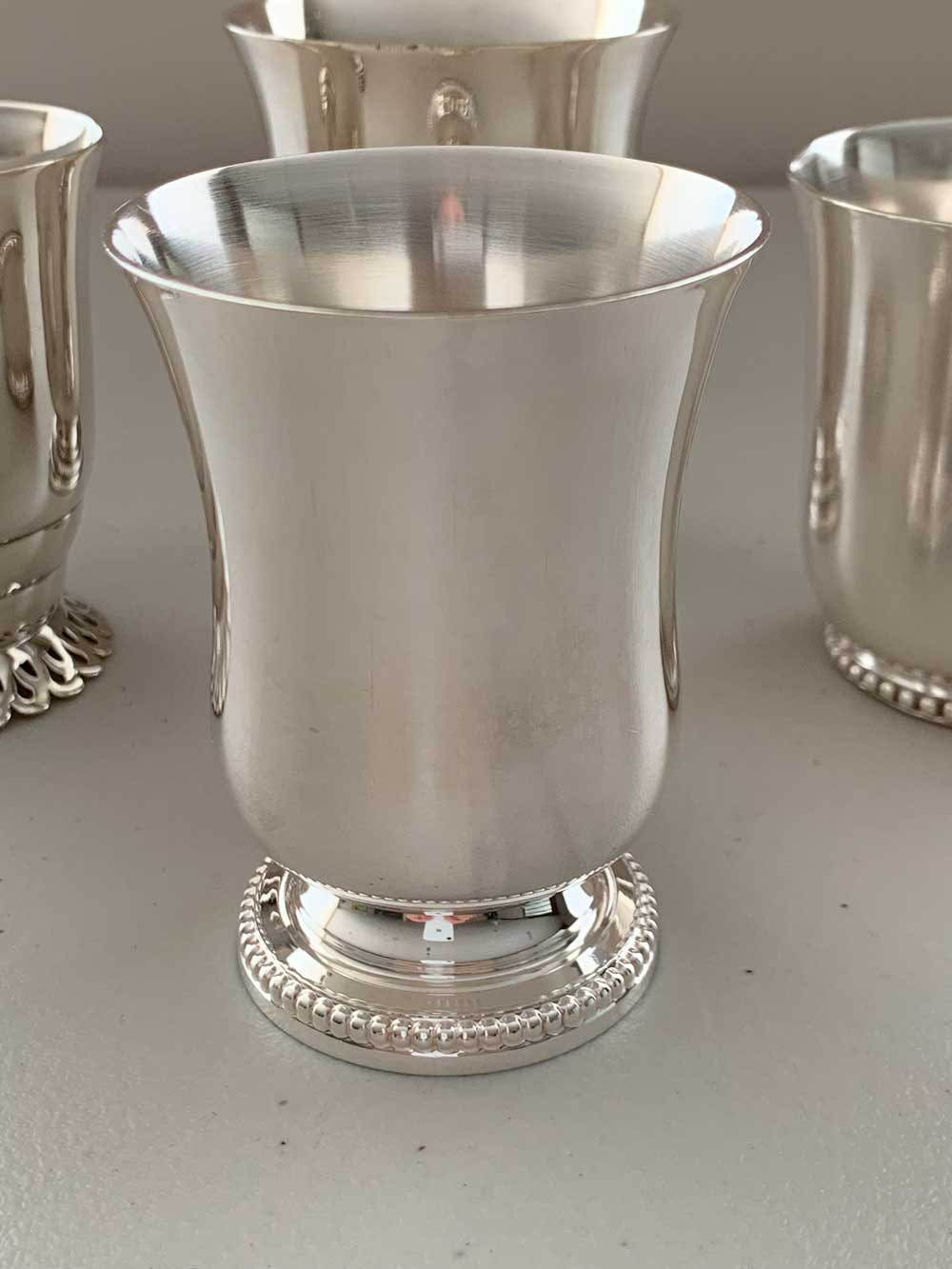 C0250-F3-Florero-mini-decoracion-recubierto-en-plata-elegante