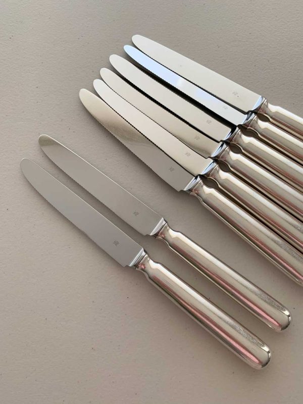 Cuchillos-de-mesa-bagette-plata-elegante