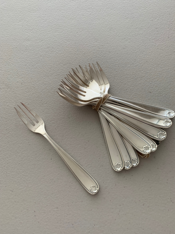 SET DE TENEDORES DE TORTA/FRUTA X 12 CHRISTOFLE MAROT. RECUBIERTO EN PLATA